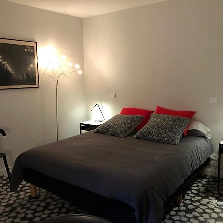 Appartement Contemporain Dans Une Authentique Demeure Viticole Charnay-lès-Mâcon Exteriör bild