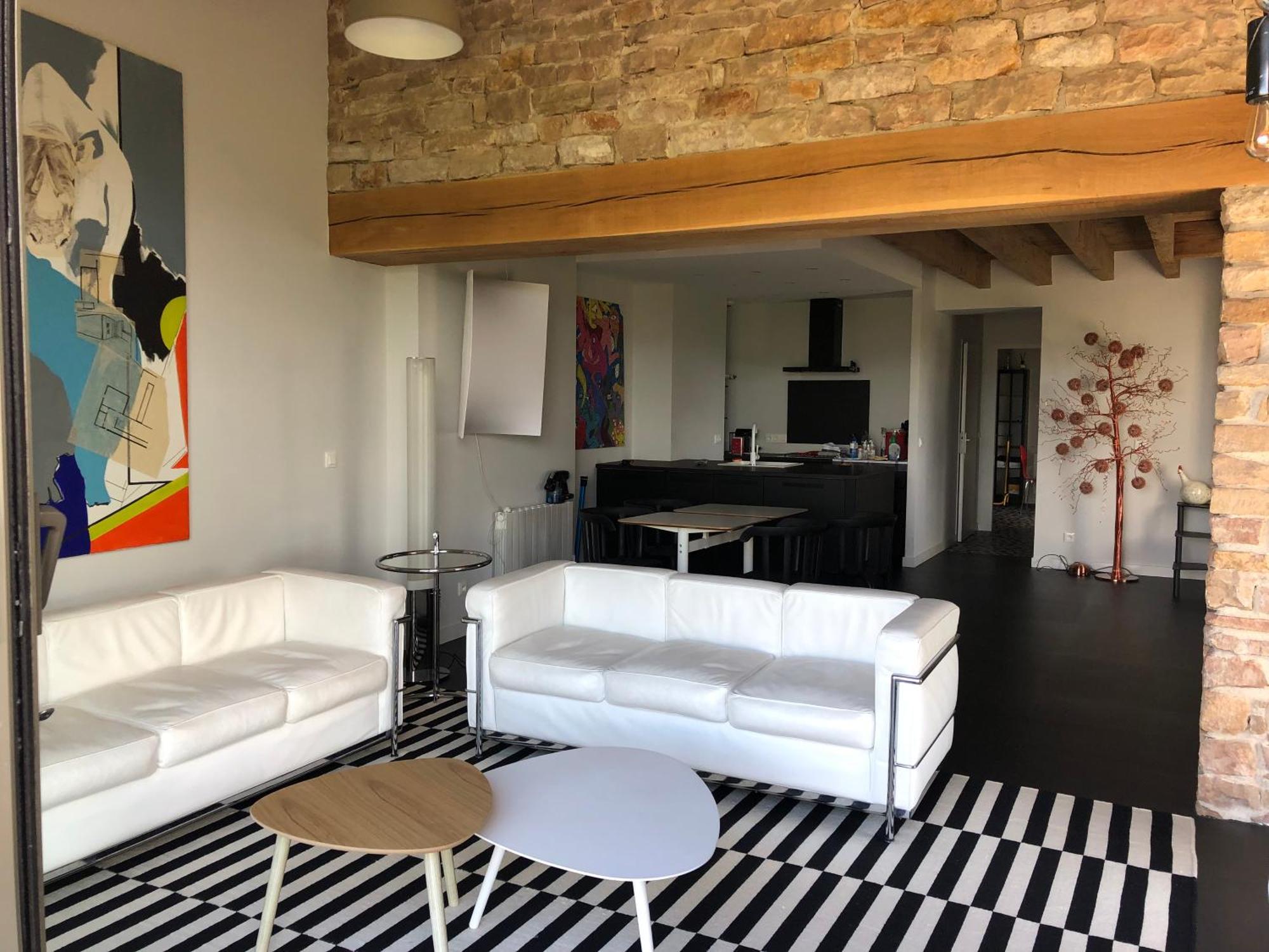 Appartement Contemporain Dans Une Authentique Demeure Viticole Charnay-lès-Mâcon Exteriör bild